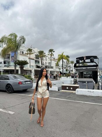 Full leaked Rojii ely page private photo