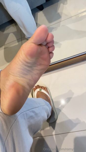 romyfeet_11