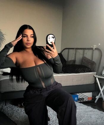 Full leaked Romyisabellaa private photo