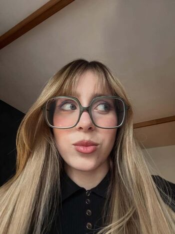 Full leaked Roro private photo