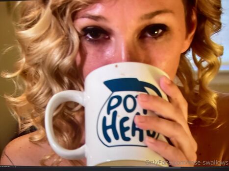 Full leaked Rose swallows private photo