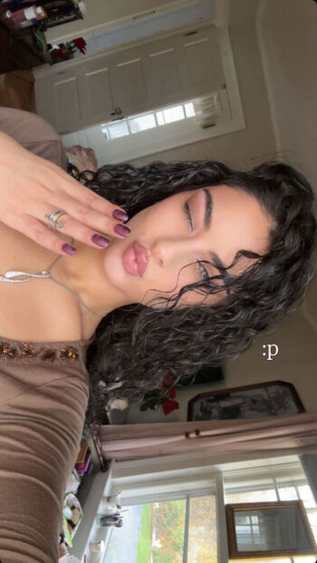 Full leaked Roseistheart private photo