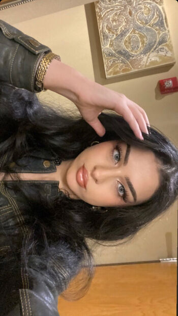 Full leaked Roseistheart private photo