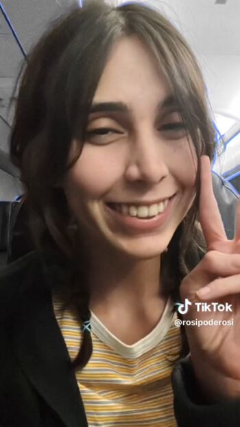 Full leaked Rosipoderosi page private photo