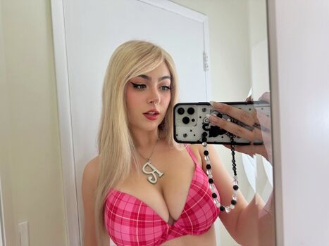 Full leaked Rowsvee  page private photo