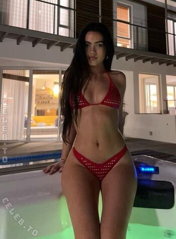 Full leaked Roxanarosuu private photo