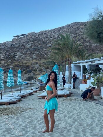 Full leaked Roxanarosuu private photo