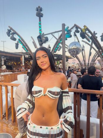 Full leaked Roxanarosuu private photo