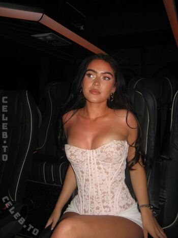 Full leaked Roxanarosuu private photo