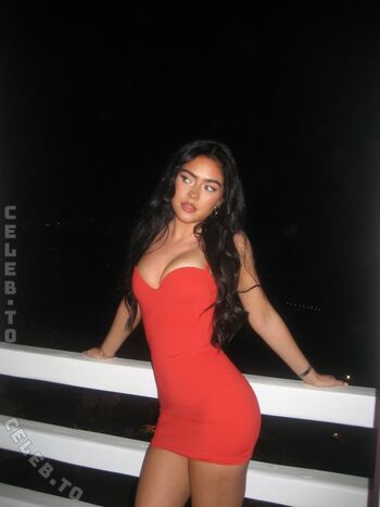 Full leaked Roxanarosuu private photo