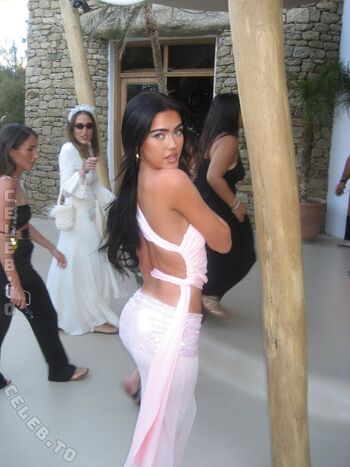 Full leaked Roxanarosuu private photo
