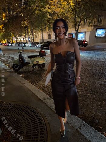 Full leaked Roxanarosuu private photo