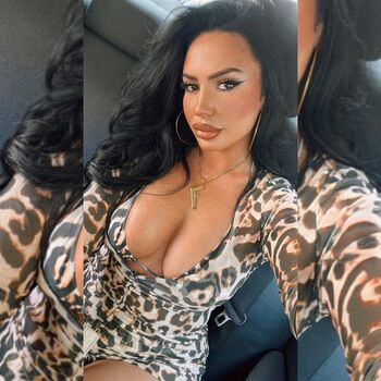 Full leaked Roxannaursu private photo