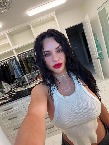 Full leaked Roxyqueflexx private photo