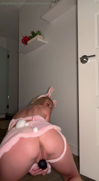 Full leaked Roxyrainn private photo