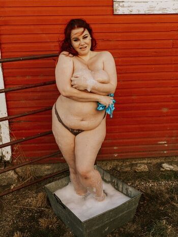 Ruby Roxx