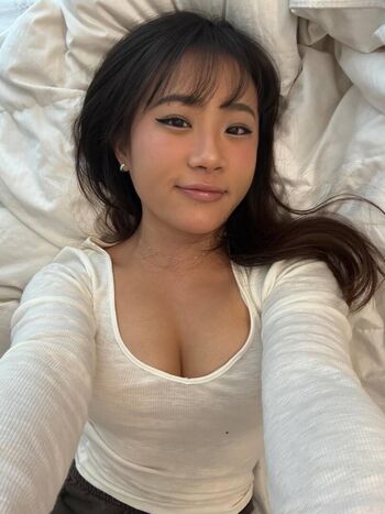 Full leaked Rubyzhu page private photo
