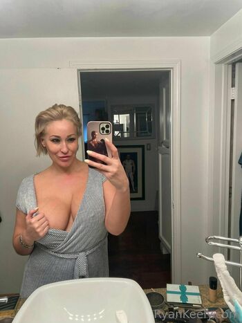 Full leaked Ryankeely private photo