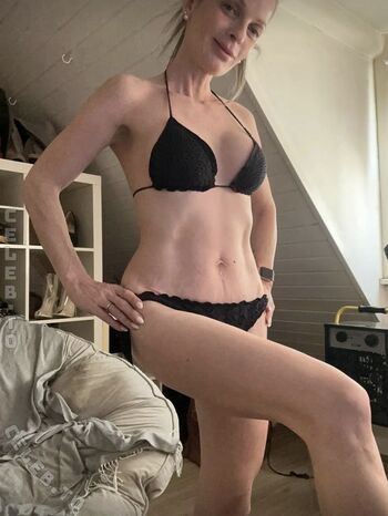 Full leaked Sabdeluxe private photo