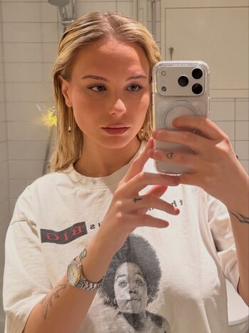 Full leaked Sagafrost page private photo