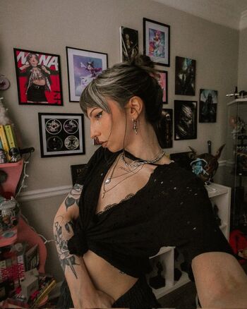 Full leaked Sailorbeeee private photo