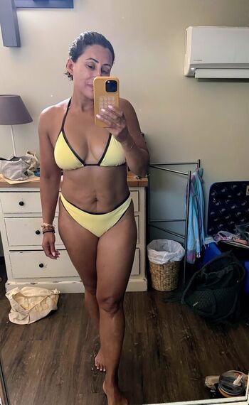 Full leaked Saira khan page private photo