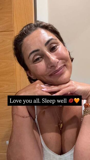 Full leaked Saira khan private photo