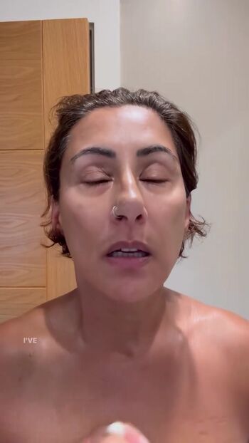 Saira Khan