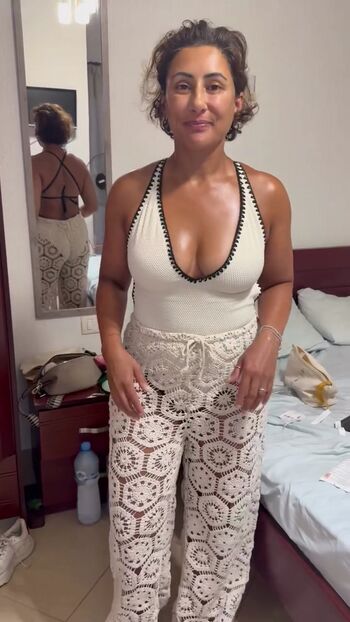 Full leaked Saira khan private photo