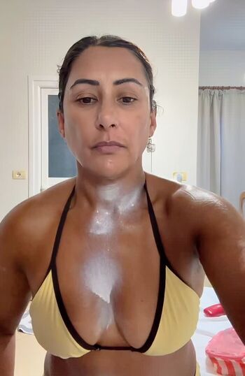 Full leaked Saira khan private photo