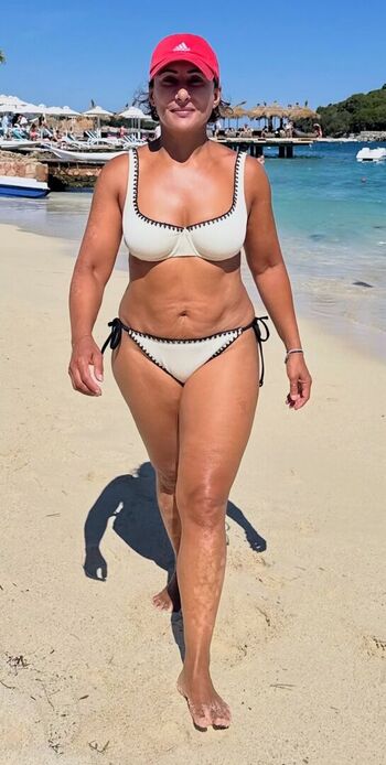 Saira Khan
