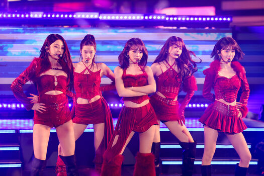 Sakura Miyawaki 宮脇 咲良