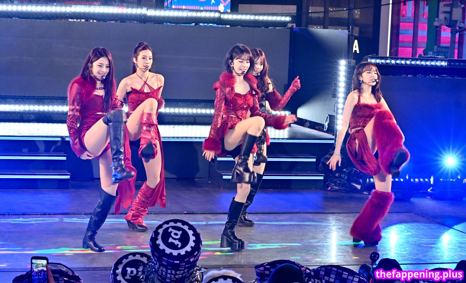 Sakura Miyawaki 宮脇 咲良