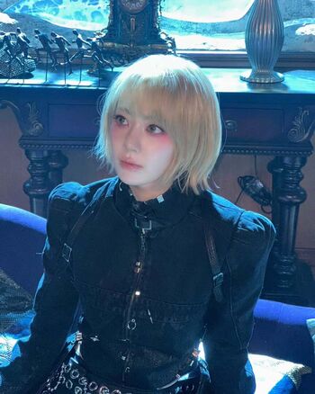 Sakura Miyawaki 宮脇 咲良