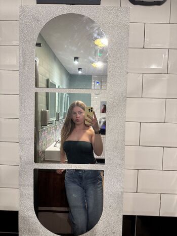 Full leaked Samantha s library private photo