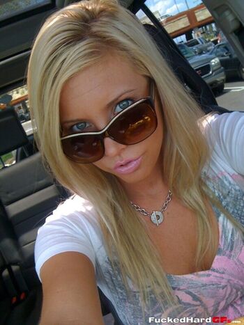 Full leaked Samantha saint page private photo