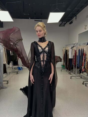 Full leaked Samara weaving page private photo