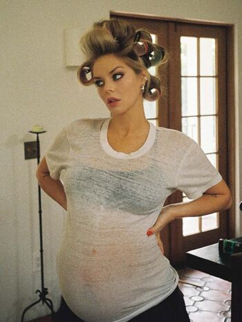 Full leaked Samara weaving page private photo