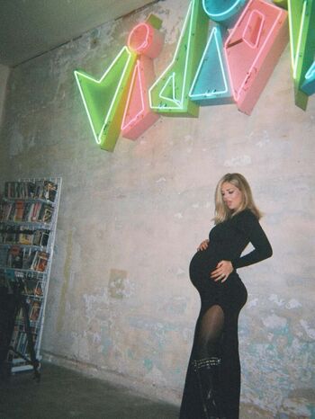 Full leaked Samara weaving page private photo