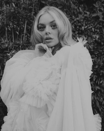 Full leaked Samara weaving page private photo