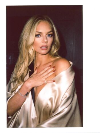 Full leaked Samara weaving private photo