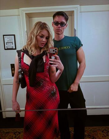 Full leaked Samara weaving page private photo