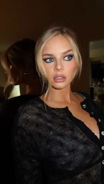 Full leaked Samara weaving private photo