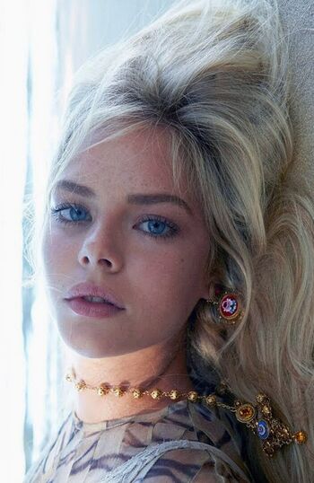 Full leaked Samara weaving private photo