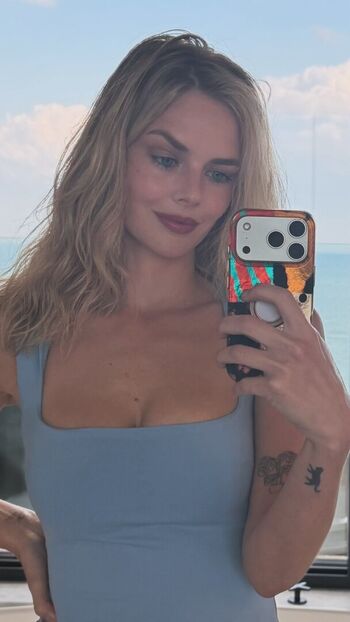 Full leaked Samara weaving private photo