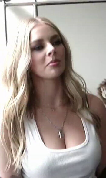 Full leaked Samara weaving private photo