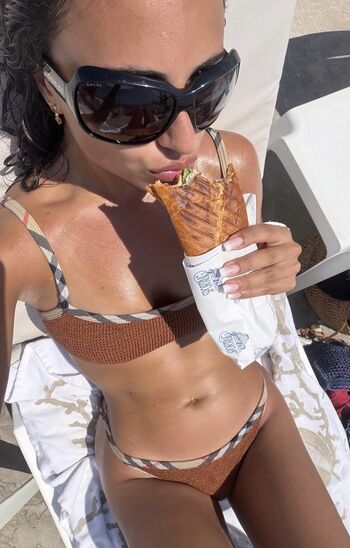 Full leaked Samia kanaan private photo