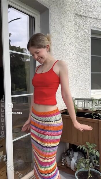 Full leaked Saniskates private photo