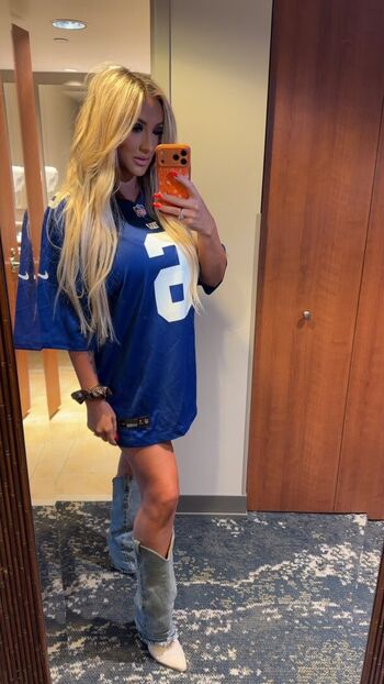Full leaked Sara blake cheek private photo