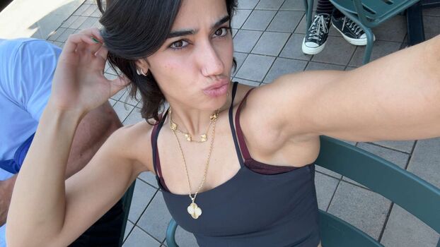 Full leaked Sara saffari private photo